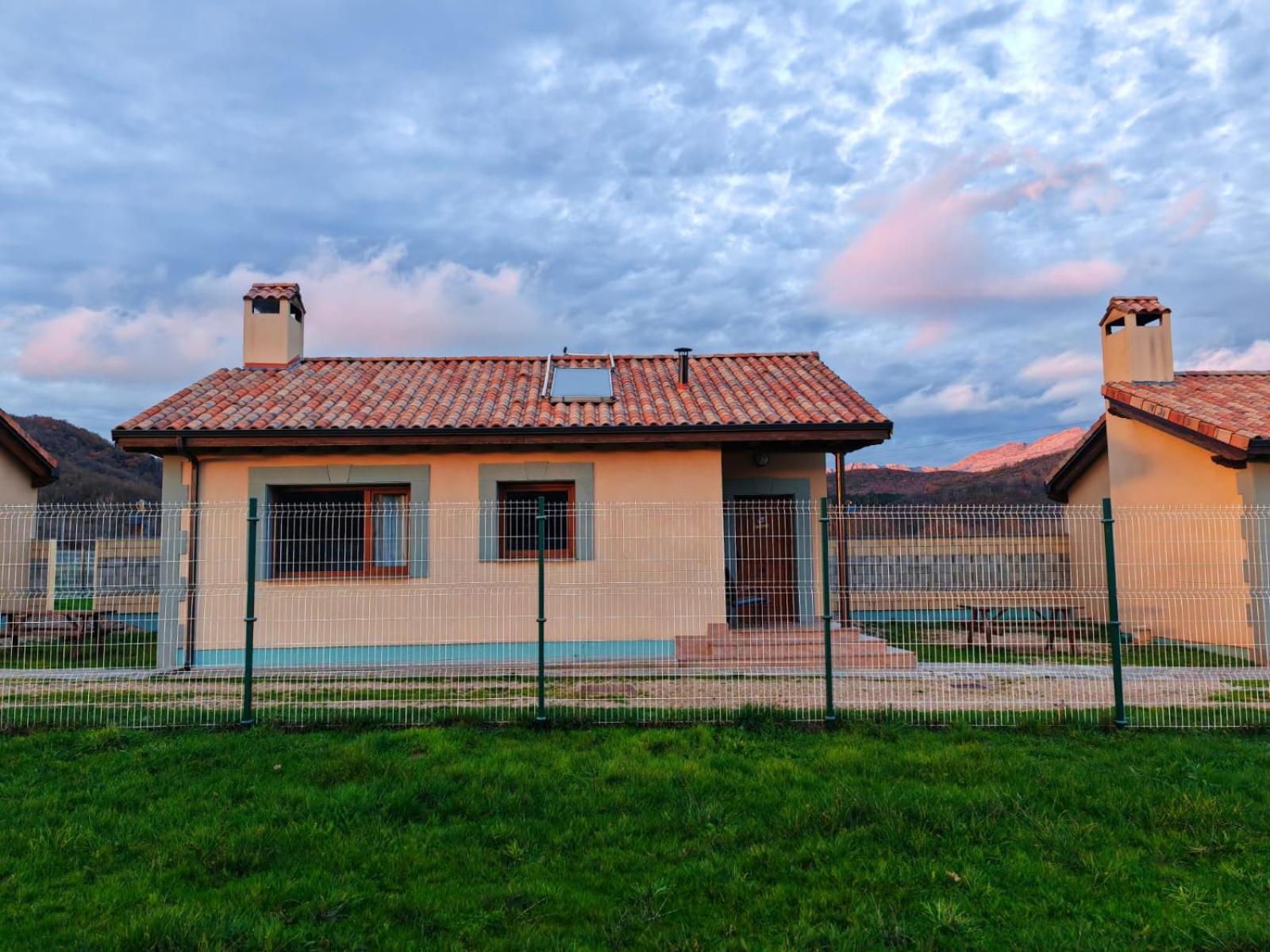 Casas Rurales Cuatro Valles Naredo de Fenar 外观 照片